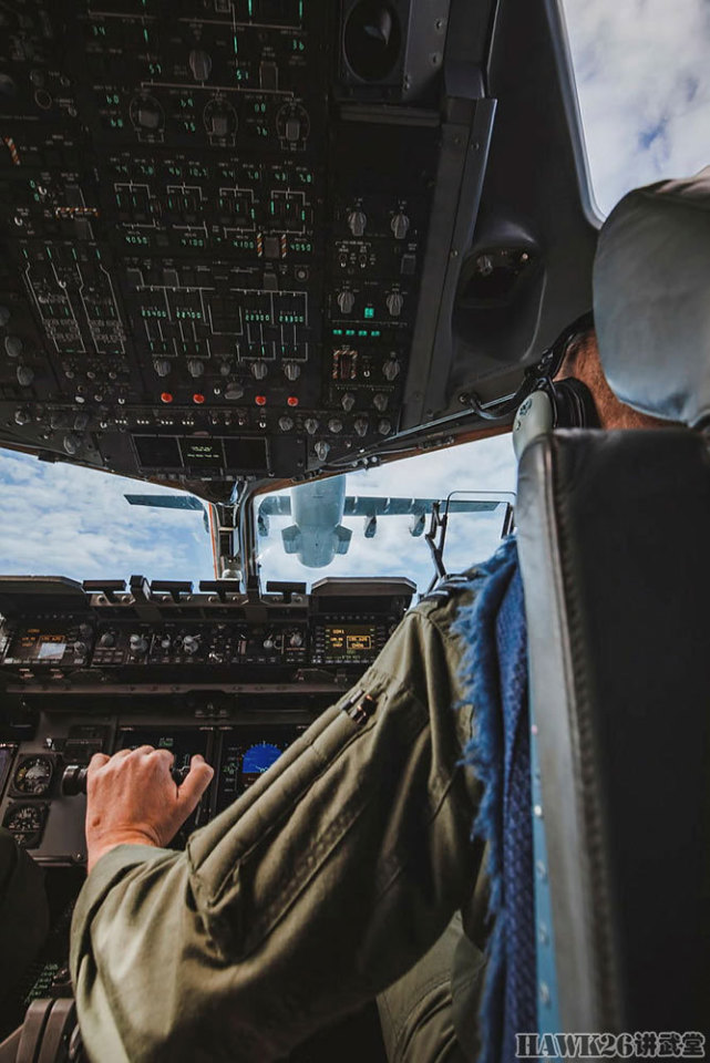 乐鱼官方网站-包含今夜体能课后，埃因霍温门线救险备战社区盾，压力陡增，赛季目标并未改变的词条